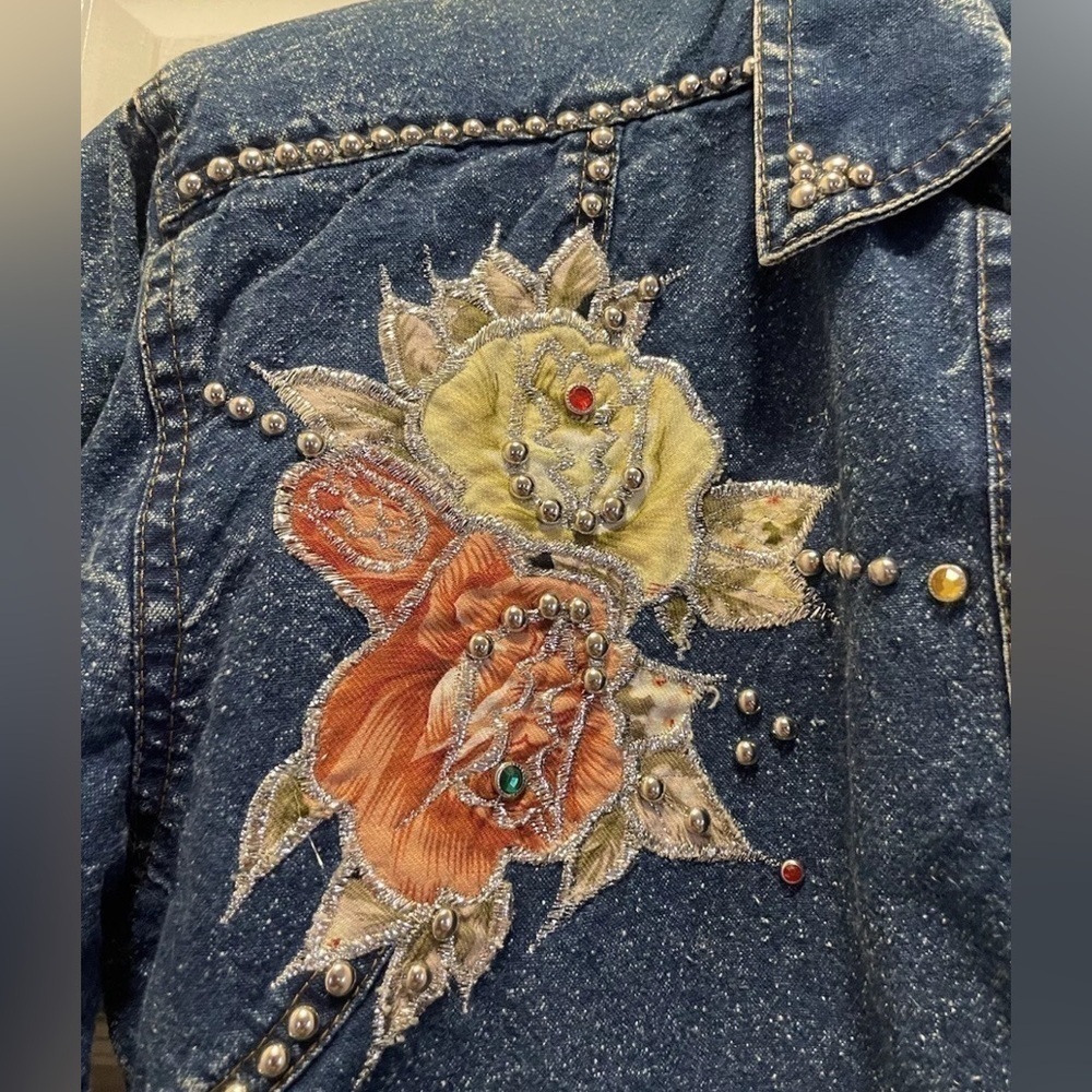 Vintage Denim Western Shirt Floral Embroidered Button Up Small Y2K - Picture 3 of 8